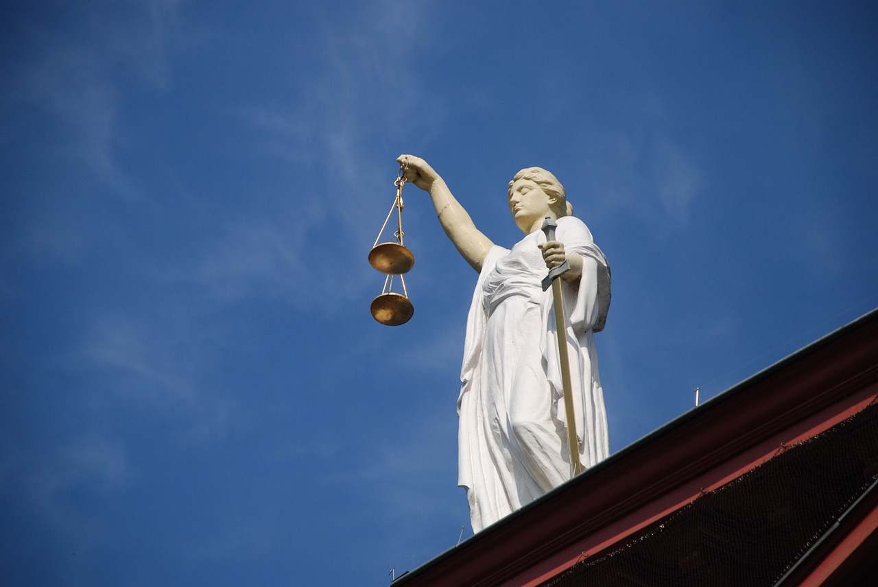 “Serás libertado pelo direito e pela justiça” (Is 1,27)