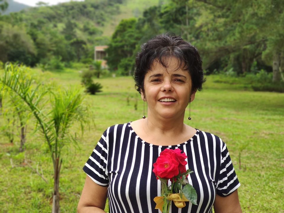 Rosália Casas professa seus Votos de Noviciado no Carisma Abba, Pai